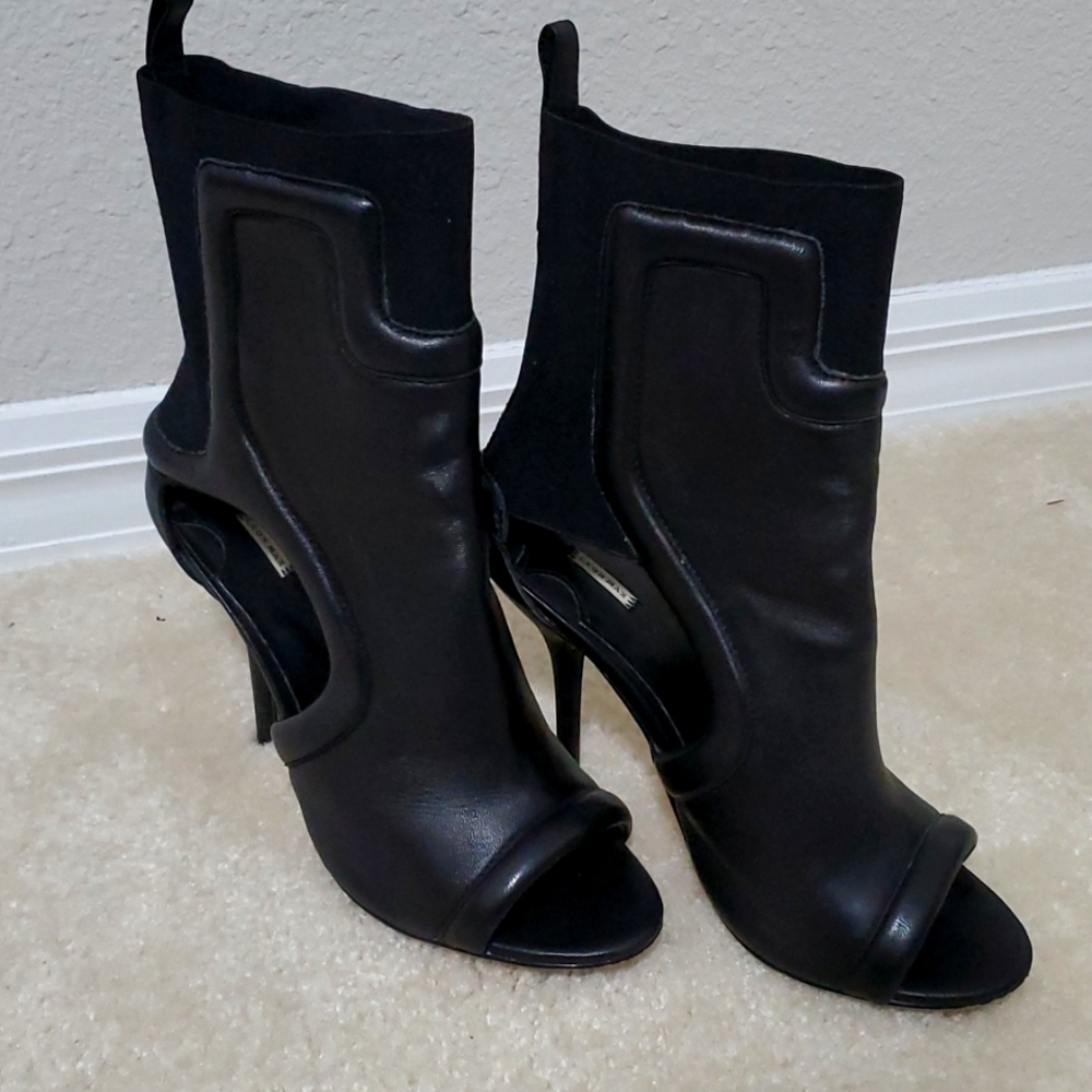 Leon max black peeptoe bootie